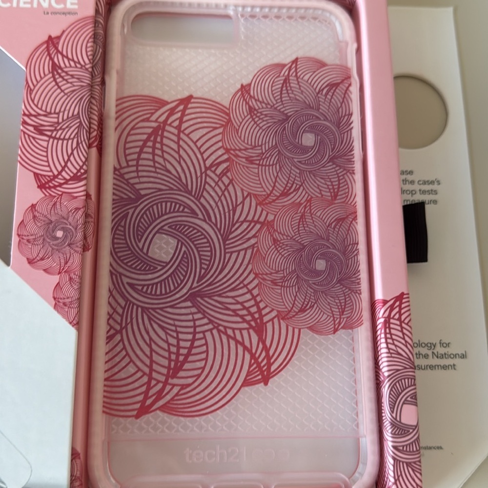 Tech 21 iPhone 8 Plus protective case - Picture 5 of 11